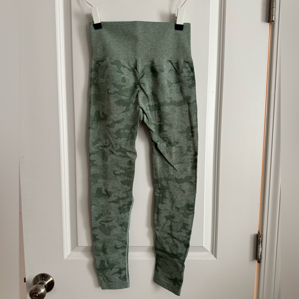 Viral Booty Popping Leggings, S